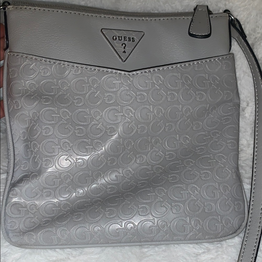 Guess Gray Crossbody Bag like new - Picture 3 of 7